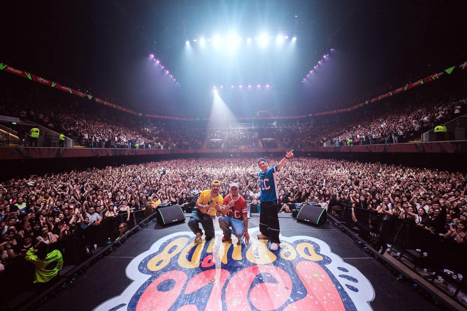 Contratar a UN POCO DE RUIDO - Show de cumbia para eventos