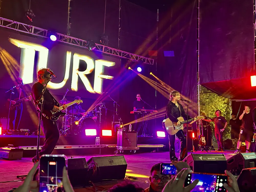 Contratar a TURF - Show de rock para eventos